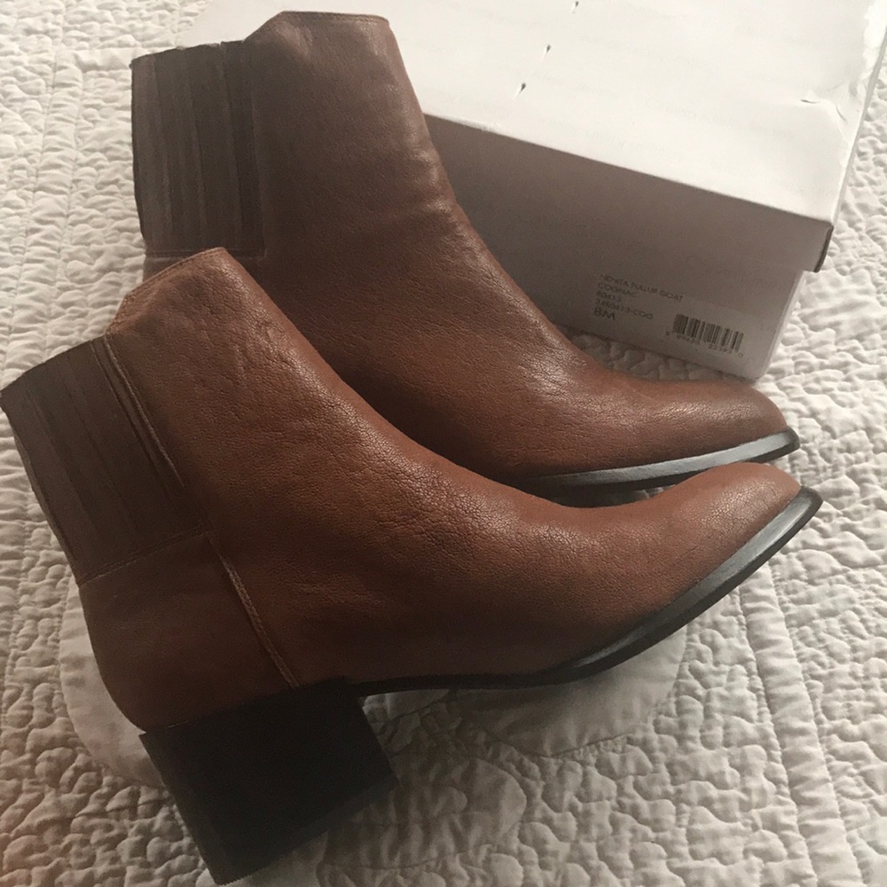Calvin Klein Booties 🌻 - Picture 5 of 8